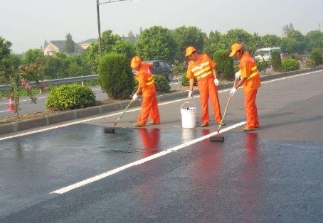 大兴安岭 彩色路面喷漆维修改色的使用寿命有多长？